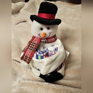 Winter Dreams Cute Felt Holiday Snowmen Holding 3 Dish Towels 10" H4-Pc. Holiday